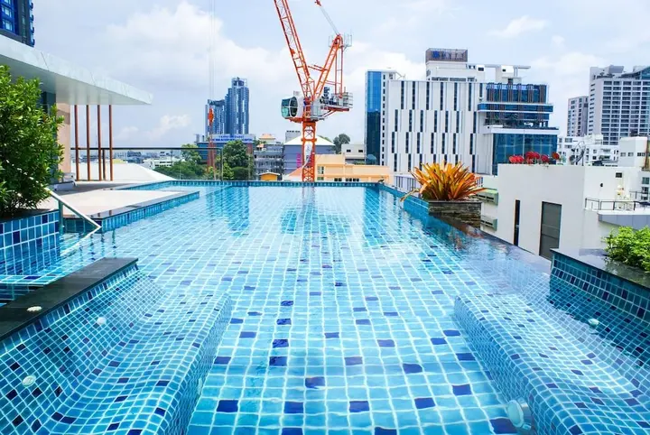 Паттайя: Sixty Six Pattaya Beach Road Apartment