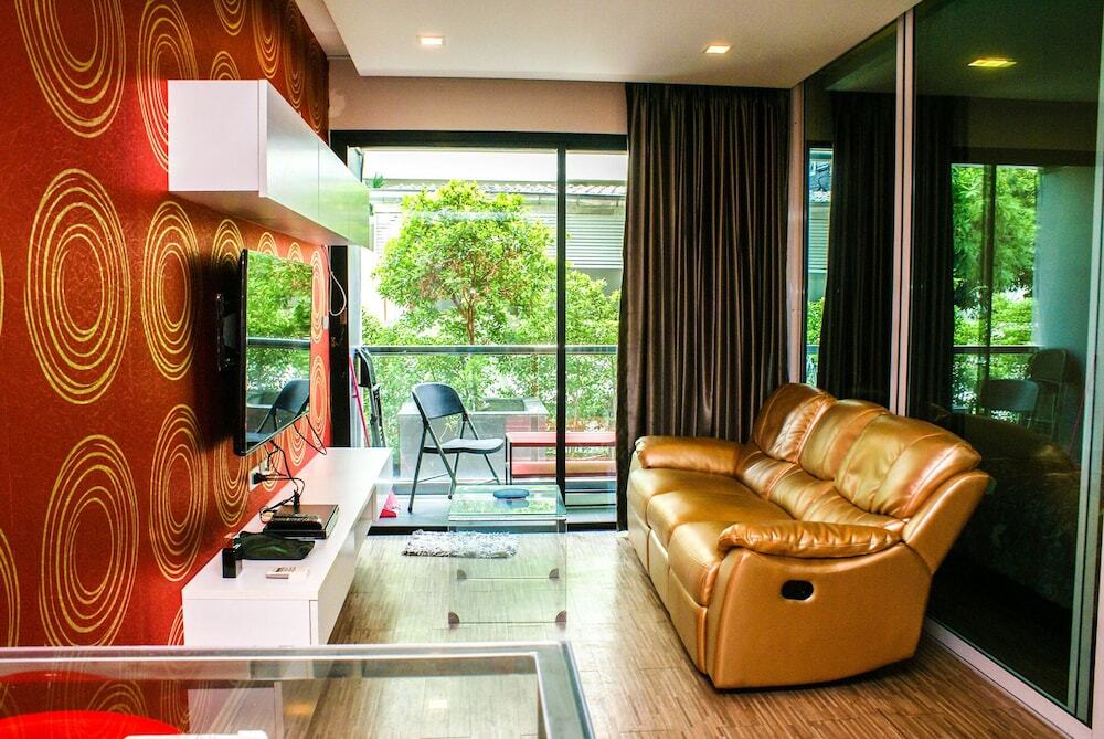 Паттайя: Sixty Six Pattaya Beach Road Apartment