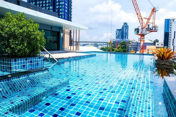 Паттайя: Sixty Six Pattaya Beach Road Apartment