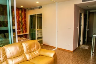Паттайя: Sixty Six Pattaya Beach Road Apartment