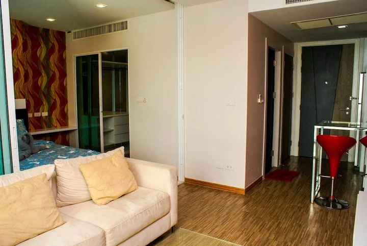 Паттайя: Sixty Six Pattaya Beach Road Apartment
