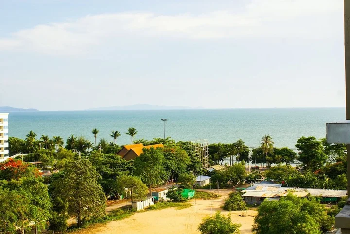 Паттайя: The Gallery Jomtien Beach Apartment