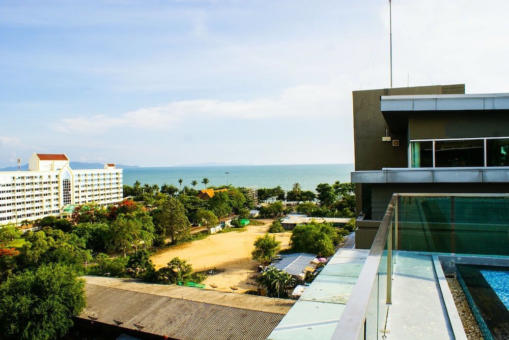 Паттайя: The Gallery Jomtien Beach Apartment
