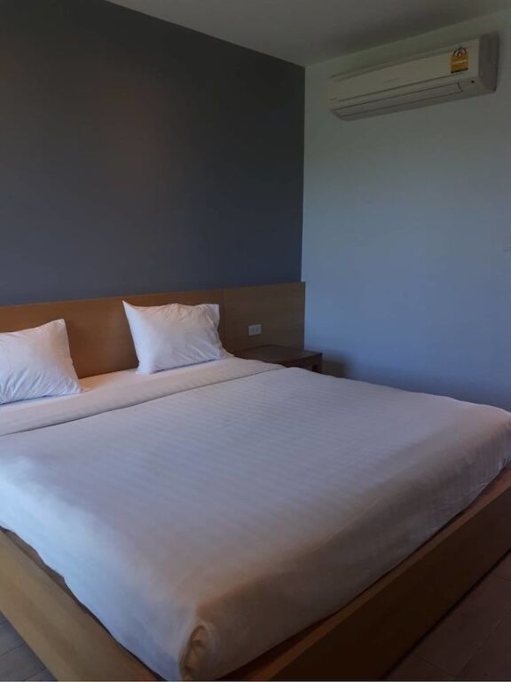 Кхэм Сон: Tonkho Hotel