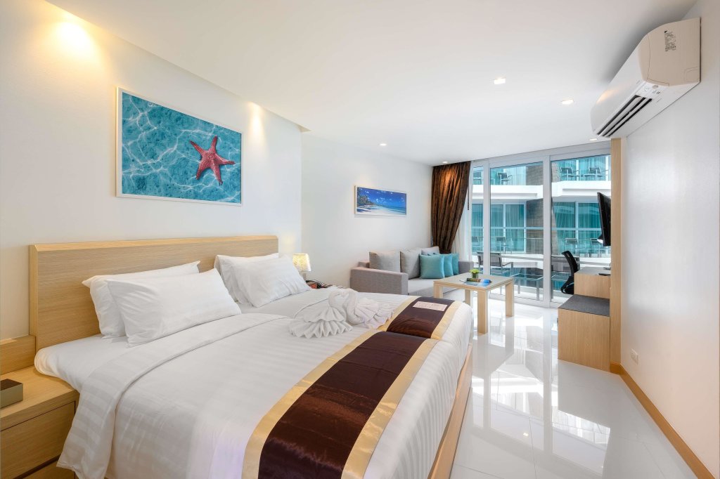 Равай: The Beachfront Hotel Phuket