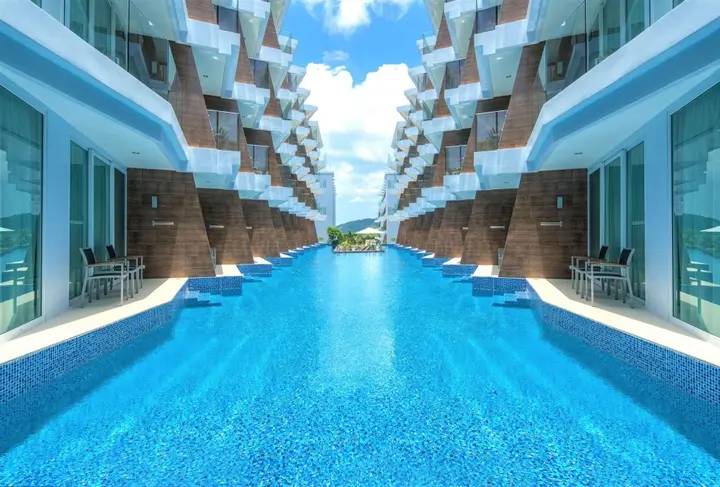 Равай: The Beachfront Hotel Phuket