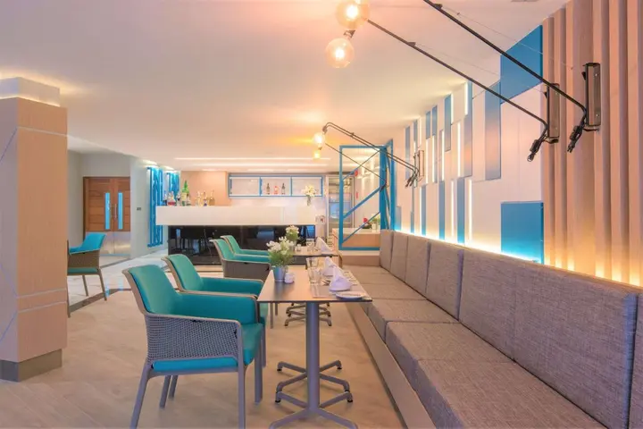 Равай: The Beachfront Hotel Phuket