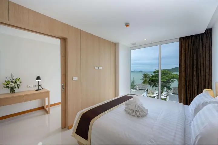 Равай: The Beachfront Hotel Phuket