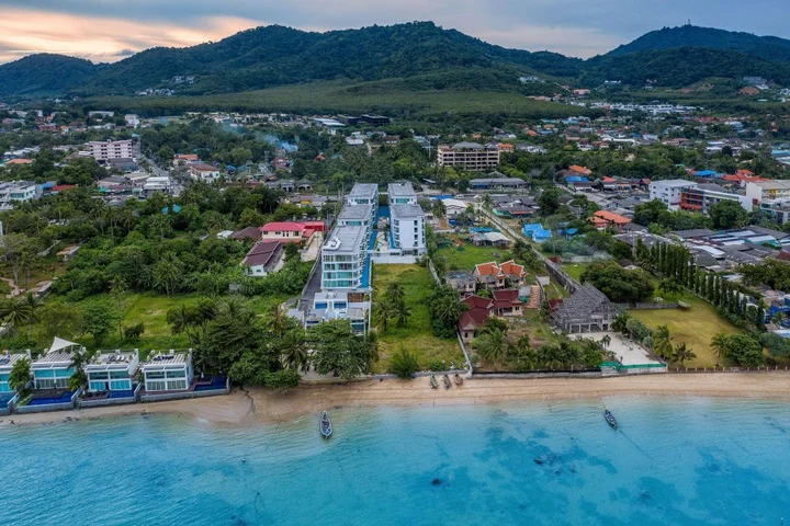 Равай: The Beachfront Hotel Phuket