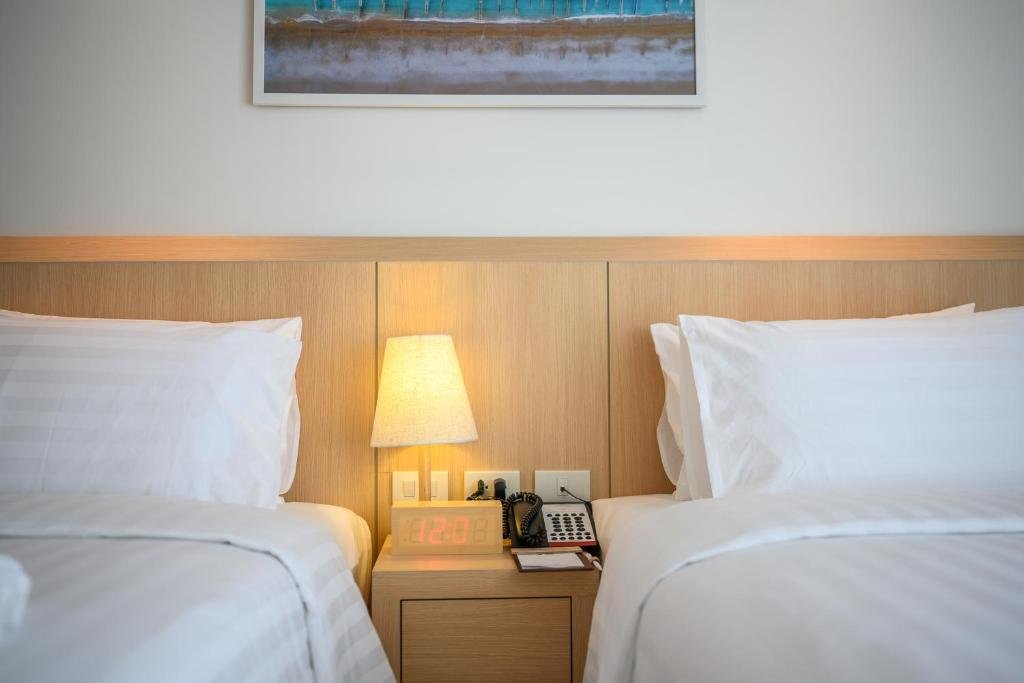 Равай: The Beachfront Hotel Phuket