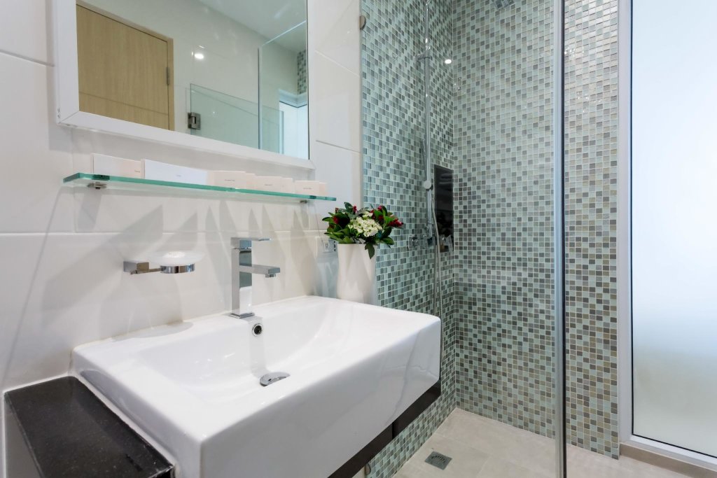 Равай: The Beachfront Hotel Phuket