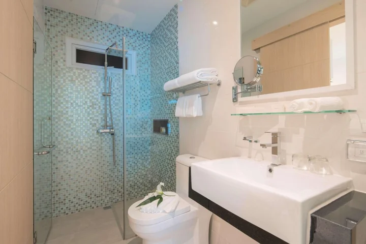 Равай: The Beachfront Hotel Phuket