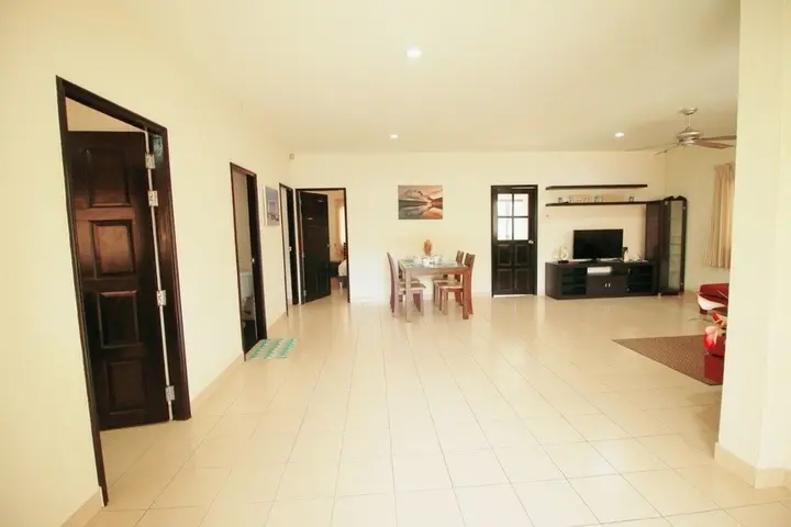 Паттайя: Adare Villa