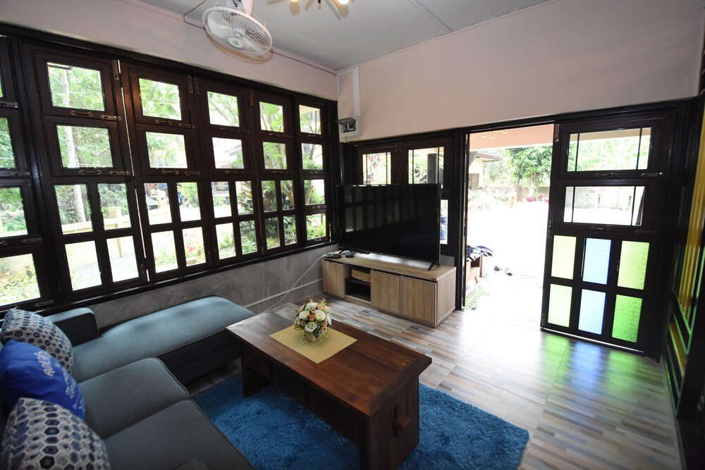 Дой-Сакет: Flow Yoga CNX House