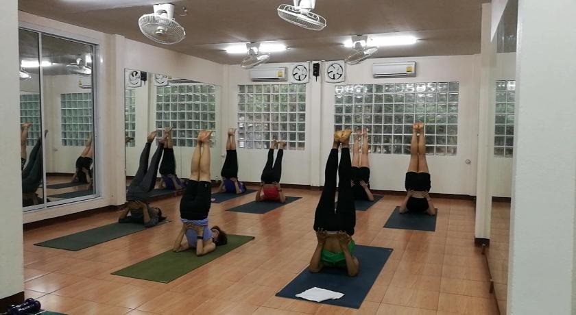 Дой-Сакет: Flow Yoga CNX House