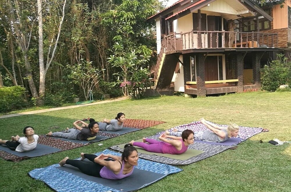 Дой-Сакет: Flow Yoga CNX House