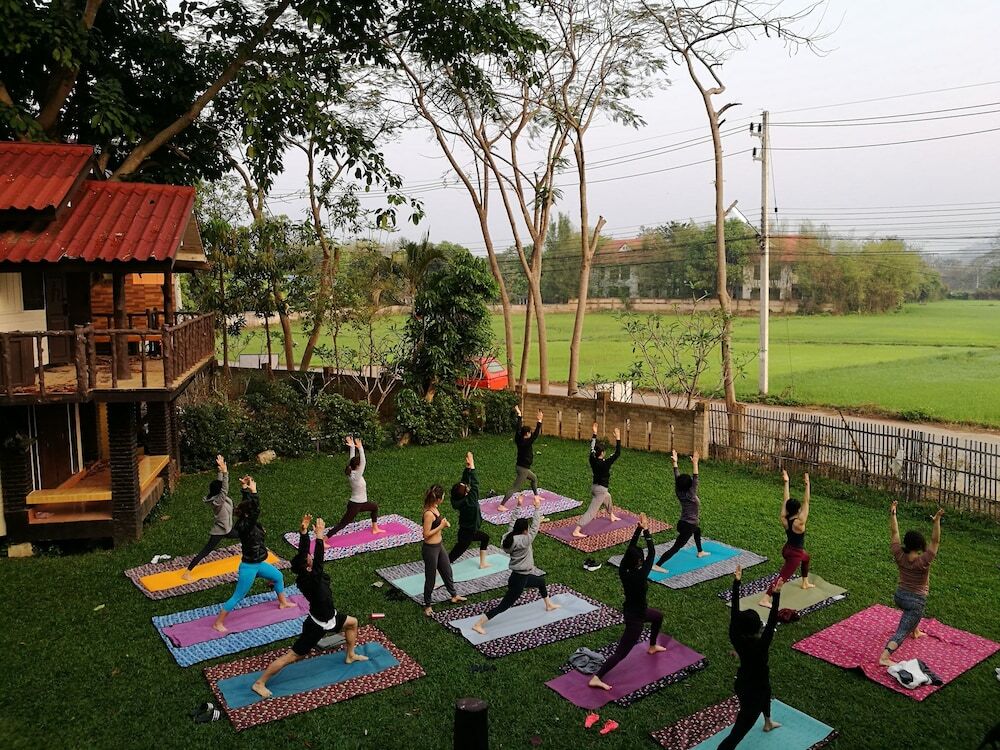 Дой-Сакет: Flow Yoga CNX House