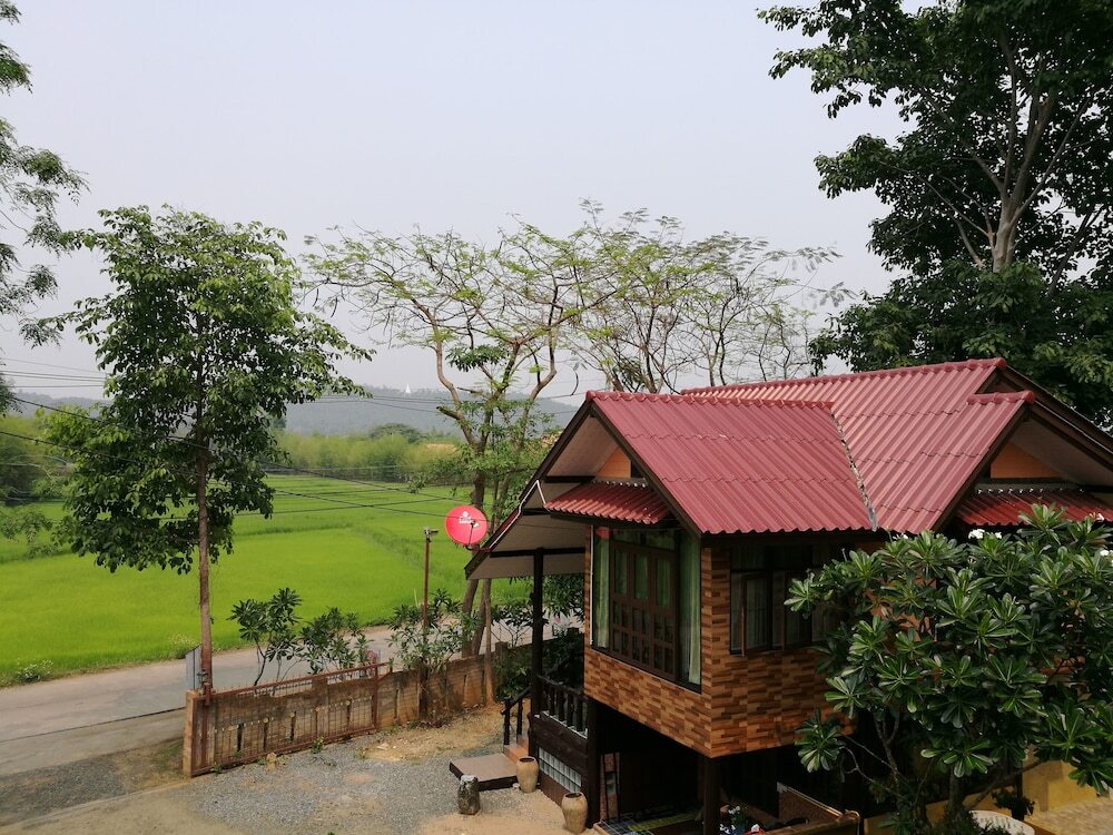 Дой-Сакет: Flow Yoga CNX House