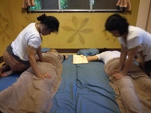 Дой-Сакет: Flow Yoga CNX House