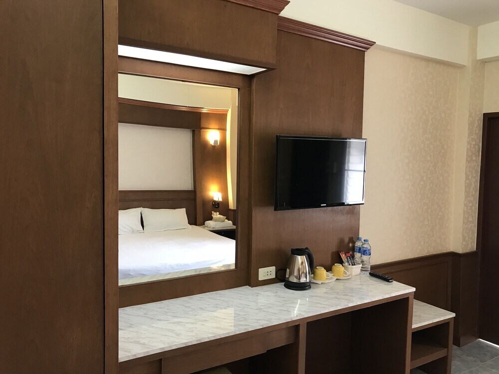 Удонтхани: Koomgaysorn