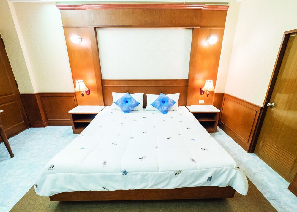 Удонтхани: Koomgaysorn