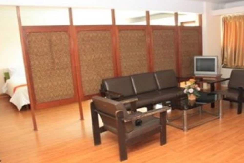 Кхлонг-Янг: Sripatana Hotel