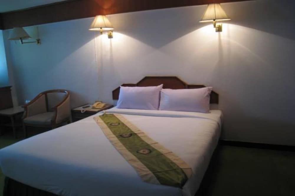 Кхлонг-Янг: Sripatana Hotel