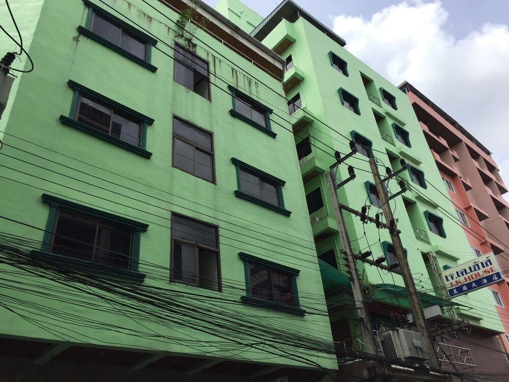 Садао: J.K House Hotel