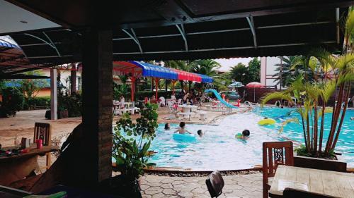 Удонтхани: Ruysuk Hotel & Swimming Pool