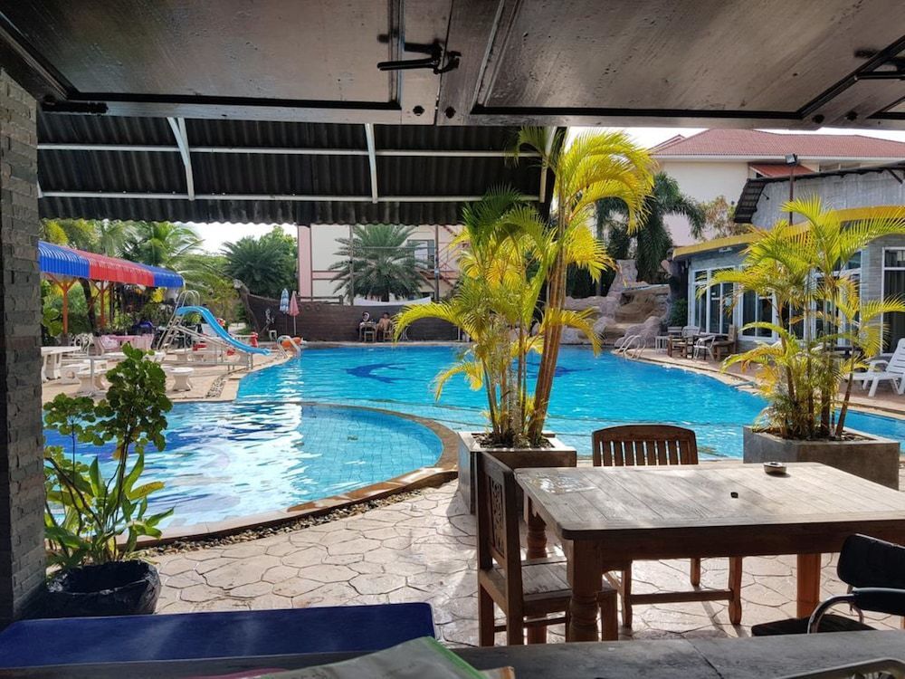 Удонтхани: Ruysuk Hotel & Swimming Pool