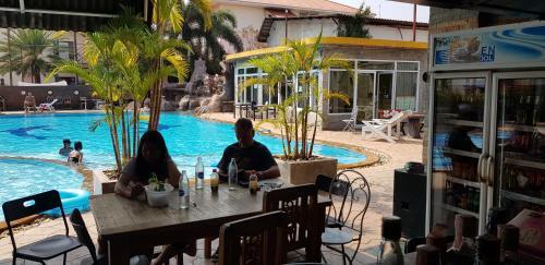 Удонтхани: Ruysuk Hotel & Swimming Pool