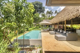 Муанг: Island Escape Burasari