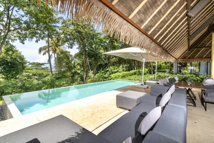 Муанг: Island Escape Burasari