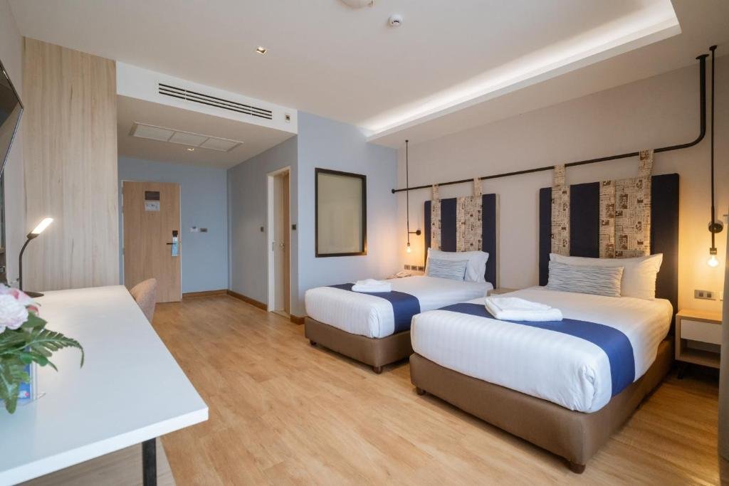 Хатъяй: W3 Hotel