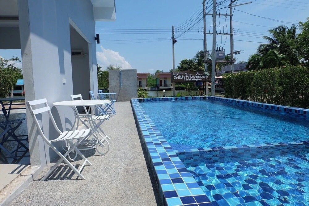 Тха-Май-Руак: Rim Nam Riva Resort
