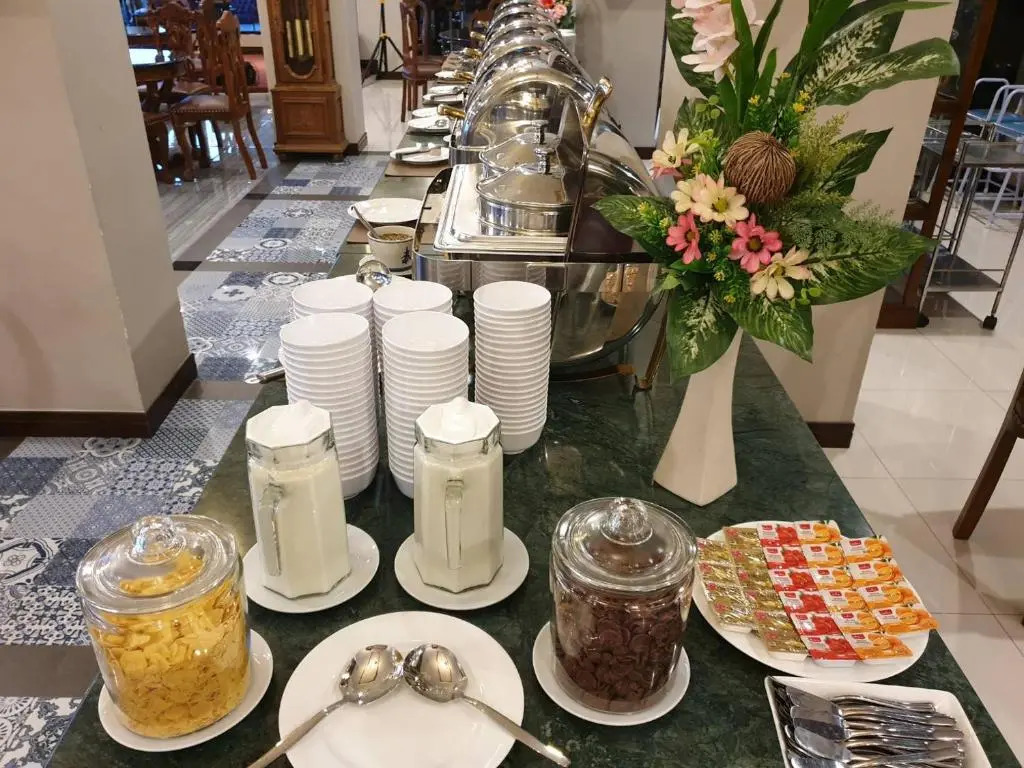 Кхлонг-Янг: Chunlee Grand Hotel
