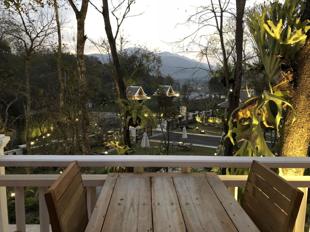 Маерим: Ruean Racha Resort