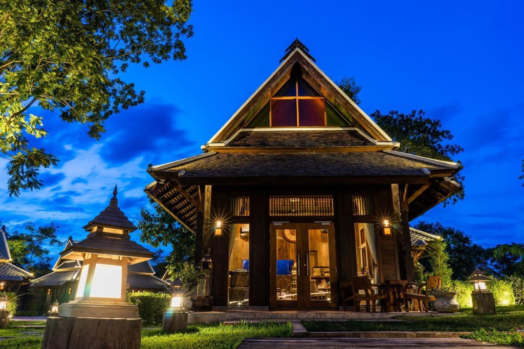 Маерим: Ruean Racha Resort