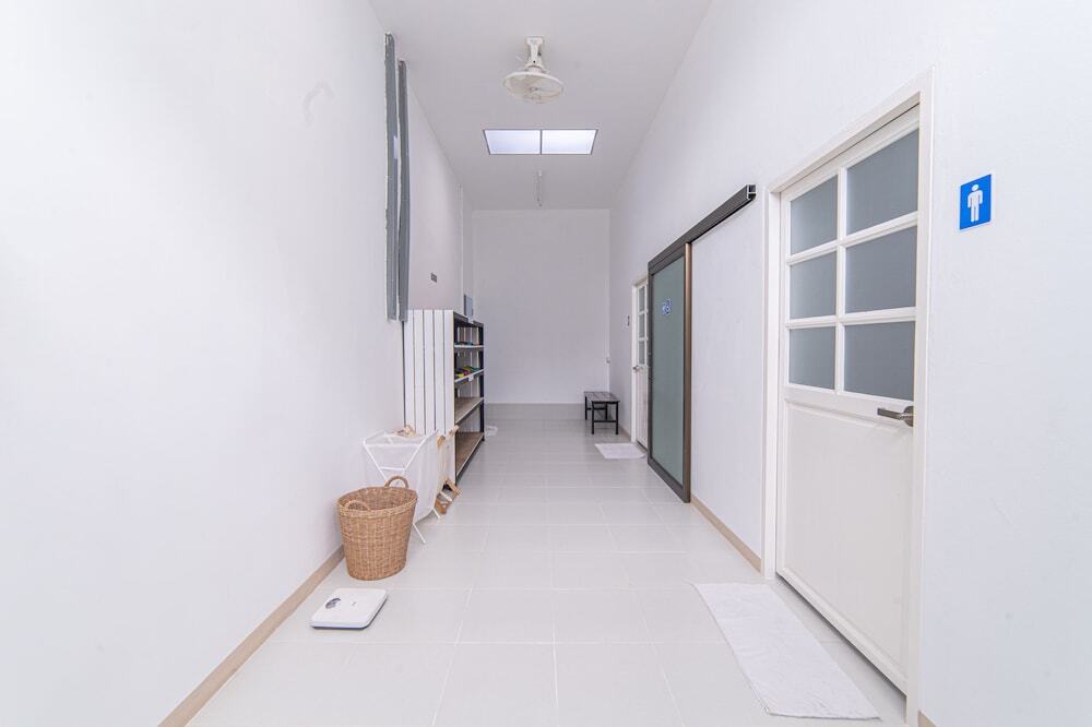 Самутпракан: Napa Hostel Samrong Station