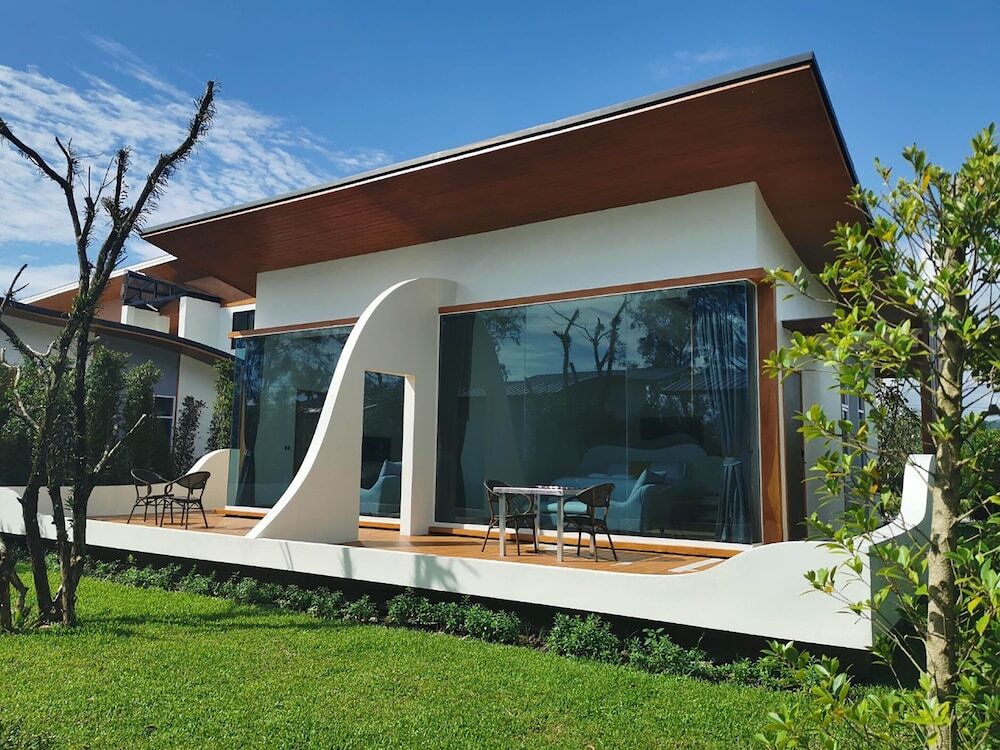 Клонг-Яй: De VeraNiO Resort