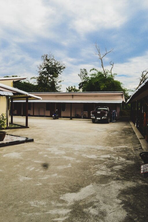 Ханг Донг: Bannkrithamed Chiangmai