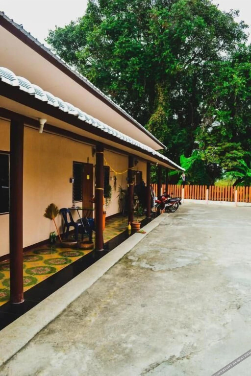 Ханг Донг: Bannkrithamed Chiangmai