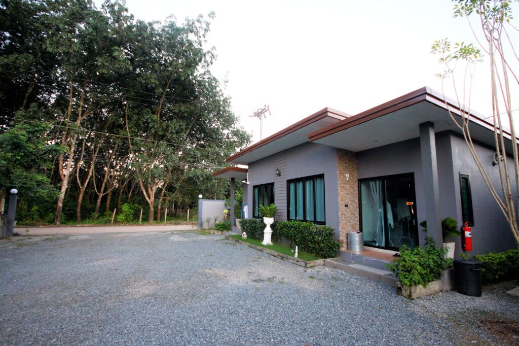 Столичный район Чантхабури: Lamer Ville Resort