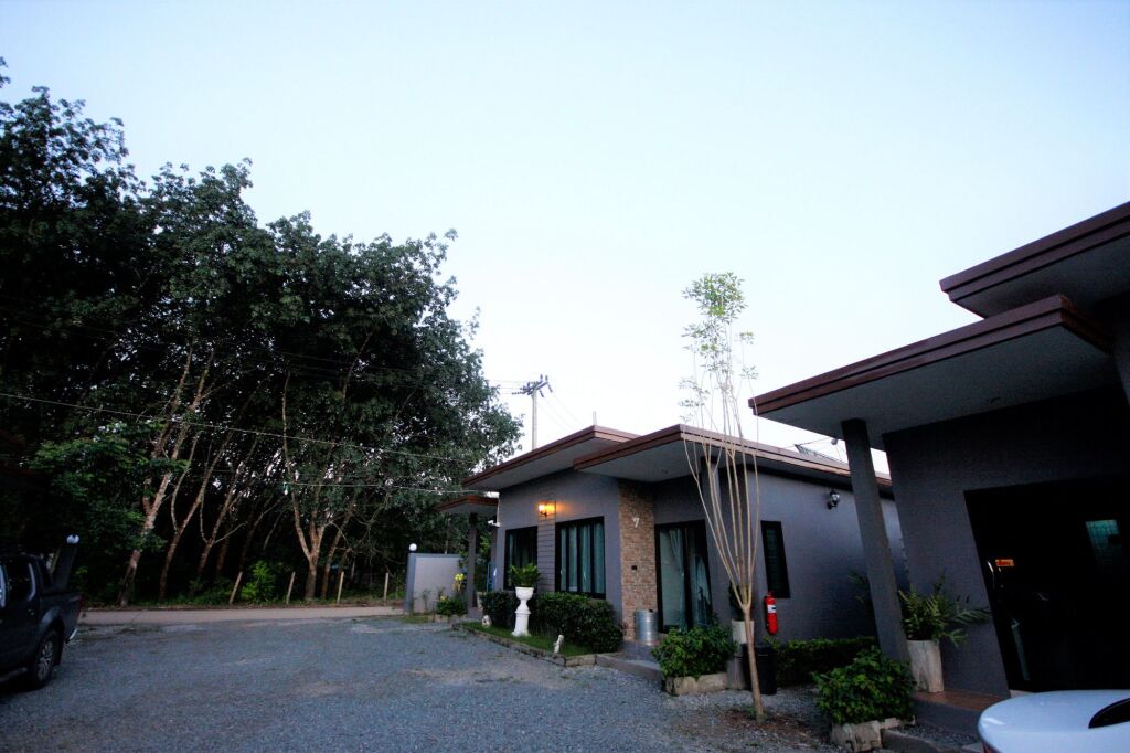 Столичный район Чантхабури: Lamer Ville Resort