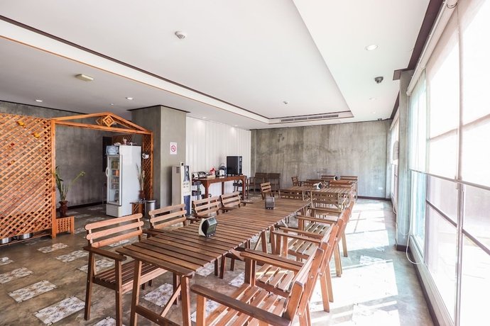 Мае-Он: Oyo 360 de Phunchai Hometel,Lamphun