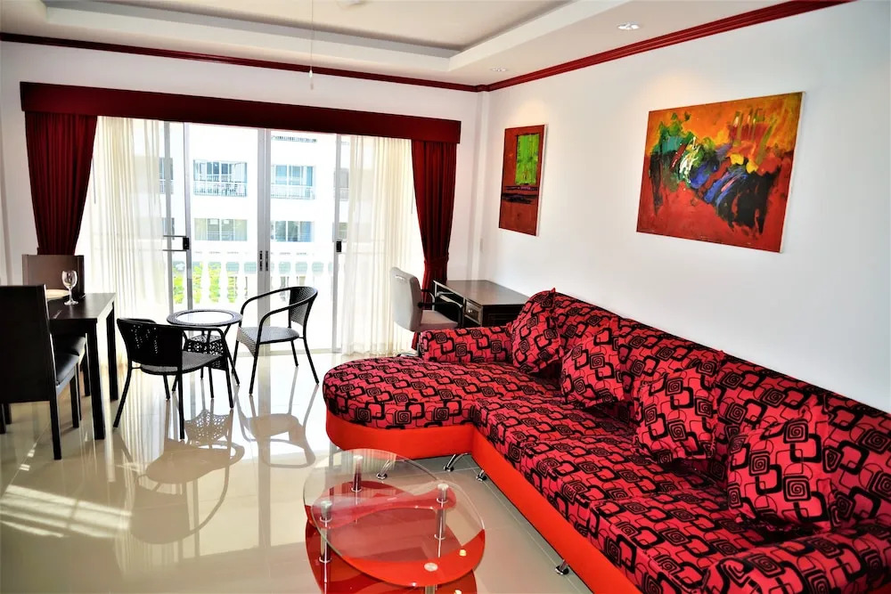 Паттайя: Luxury 1 bed Corner Condo