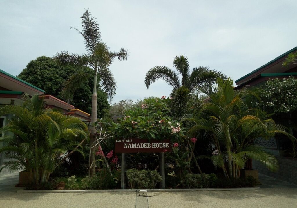 Тхаланг: Namadee House