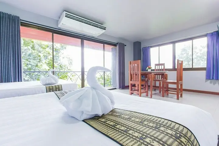 Столичный район Чантхабури: New The O.V & Ruen Dusit Hotel