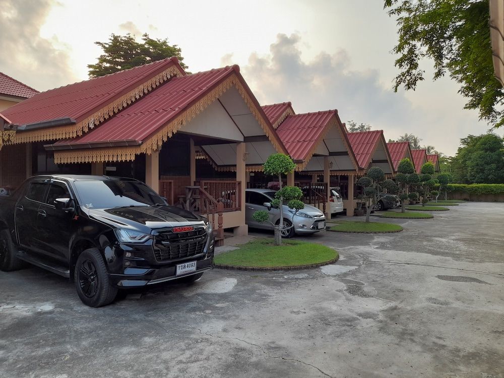 Прачуапкхирикхан: Sukthawee