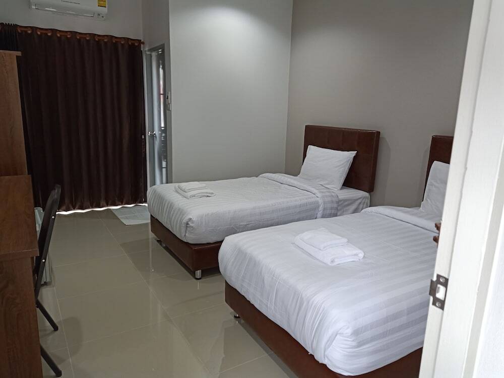 Нанг-Ронг: V2 hotel